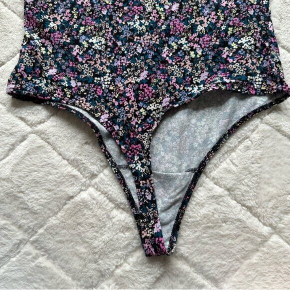 Victoria's Secret PINK | "Ditsy Floral" Short Sleeve Thong Bodysuit | Size Large - Picture 9 of 15
